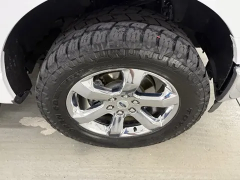 More photos of 2022 Ford F-150 LARIAT at Woody Folsom Ford, GA