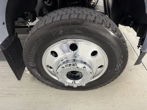 More photos of 2026 Ford Super Duty F-450 DRW Platinum at Woody Folsom Ford, GA