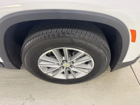 More photos of 2022 Chevrolet Traverse LT Cloth at Woody Folsom Ford, GA