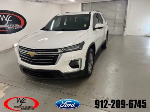 White 2022 Chevrolet Traverse LT Cloth for sale in Baxley, GA