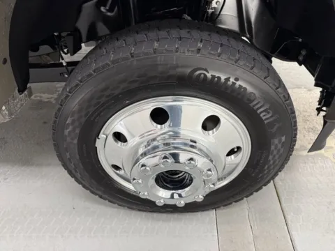 More photos of 2026 Ford Super Duty F-450 DRW Platinum at Woody Folsom Ford, GA