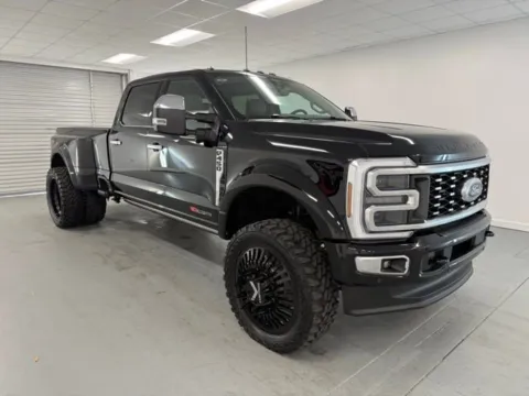 Another view of 2026 Ford Super Duty F-450 DRW Platinum for sale in Baxley, GA at Woody Folsom Ford