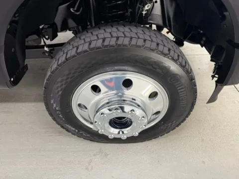 More photos of 2026 Ford Super Duty F-450 DRW Platinum at Woody Folsom Ford, GA