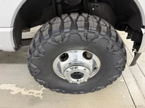 More photos of 2024 Ford Super Duty F-350 DRW LARIAT at Woody Folsom Ford, GA