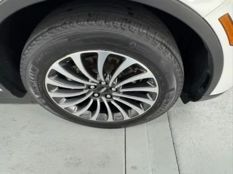 More photos of 2022 Lincoln Aviator Reserve at Woody Folsom Ford, GA