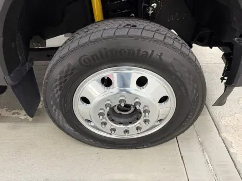 More photos of 2025 Ford Super Duty F-450 DRW LARIAT at Woody Folsom Ford, GA