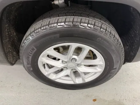 More photos of 2023 Jeep Grand Cherokee L Laredo at Woody Folsom Ford, GA