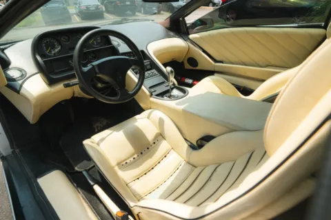 More photos of 1992 Lamborghini Diablo Diablo at Toronto Luxe Motors Mississauga, ON