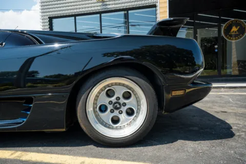 More photos of 1991 Lamborghini Diablo at Toronto Luxe Motors Mississauga, ON