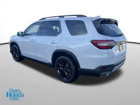 Another view of 2025 Honda Pilot Touring+ for sale in Moses Lake, WA at Honda of Moses Lake