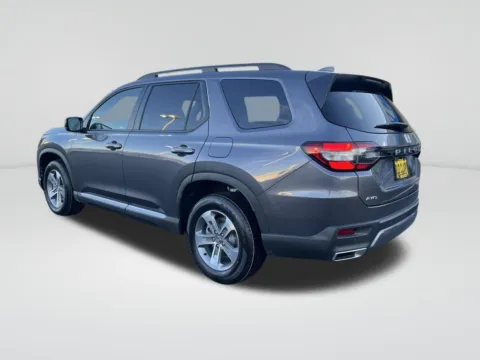 Another view of 2026 Honda Pilot EX-L for sale in Moses Lake, WA at Bud Clary Honda of Moses Lake