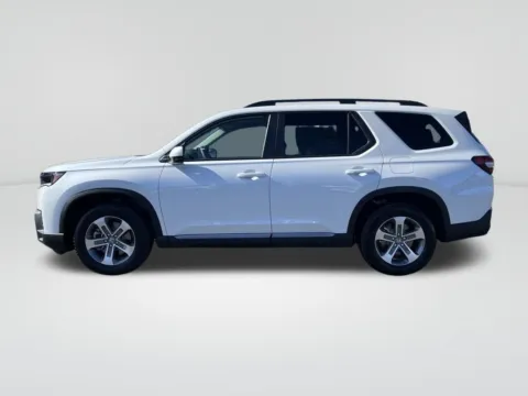 Photos of 2026 Honda Pilot EX-L for sale in Moses Lake, WA at Bud Clary Honda of Moses Lake