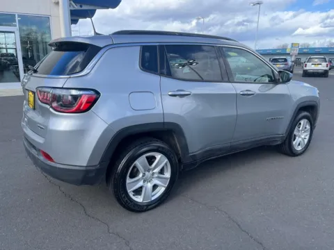 More photos of 2022 Jeep Compass Latitude at Bud Clary Honda of Moses Lake, WA