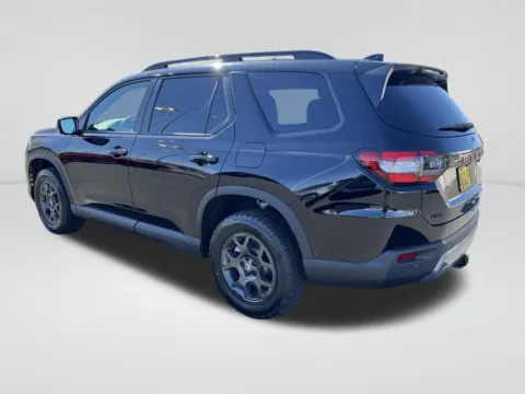 Another view of 2026 Honda Pilot TrailSport for sale in Moses Lake, WA at Bud Clary Honda of Moses Lake