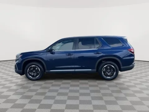 Photos of 2025 Honda Pilot EX-L for sale in Moses Lake, WA at Honda of Moses Lake