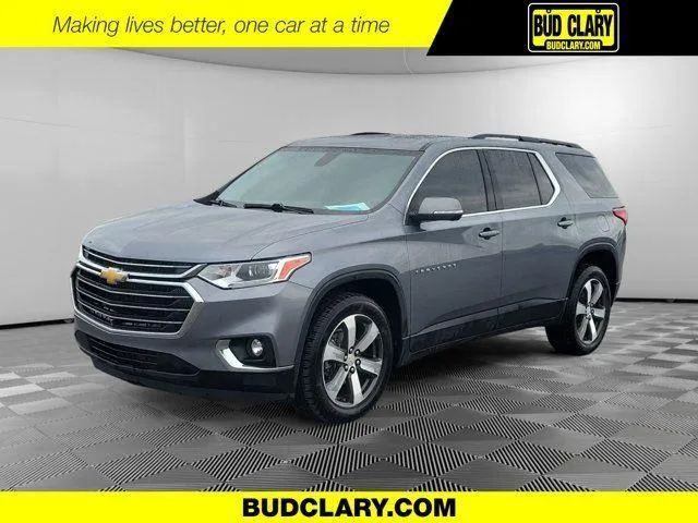 Gray 2021 Chevrolet Traverse LT Leather for sale in Moses Lake, WA