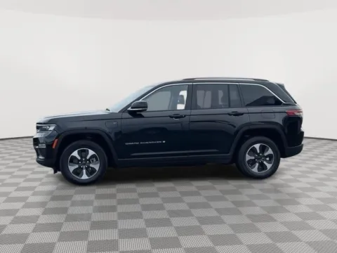 Photos of 2023 Jeep Grand Cherokee 4xe for sale in Moses Lake, WA at Honda of Moses Lake