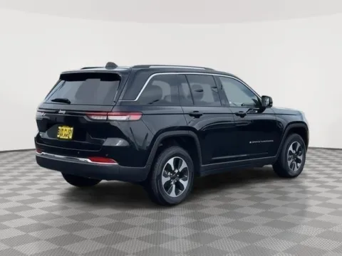 More photos of 2023 Jeep Grand Cherokee 4xe at Honda of Moses Lake, WA