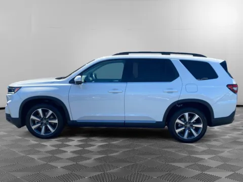Photos of 2025 Honda Pilot Elite for sale in Moses Lake, WA at Honda of Moses Lake