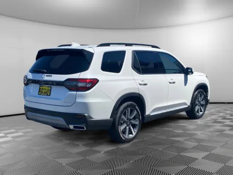 More photos of 2025 Honda Pilot Elite at Honda of Moses Lake, WA
