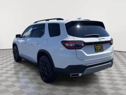 Another view of 2025 Honda Pilot Touring for sale in Moses Lake, WA at Honda of Moses Lake