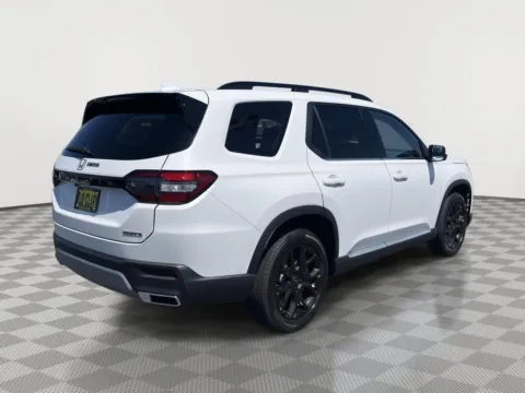 More photos of 2025 Honda Pilot Touring at Honda of Moses Lake, WA