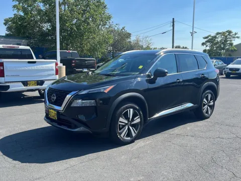 Black 2023 Nissan Rogue SL for sale in Moses Lake, WA
