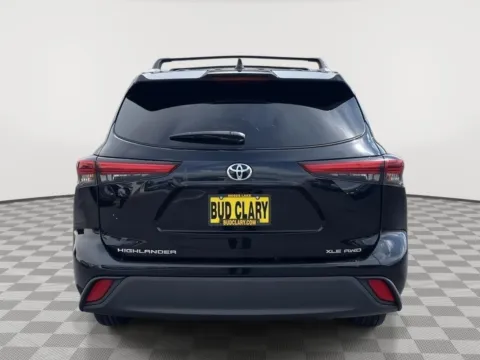 More photos of 2022 Toyota Highlander XLE at Honda of Moses Lake, WA