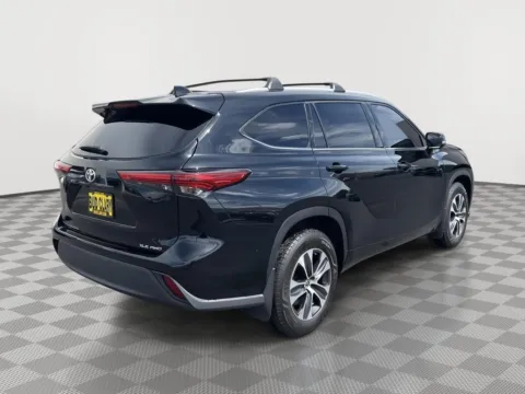 More photos of 2022 Toyota Highlander XLE at Honda of Moses Lake, WA