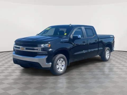 Black 2019 Chevrolet Silverado 1500 LT for sale in Moses Lake, WA