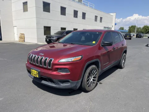 Red 2016 Jeep Cherokee Sport for sale in Moses Lake, WA