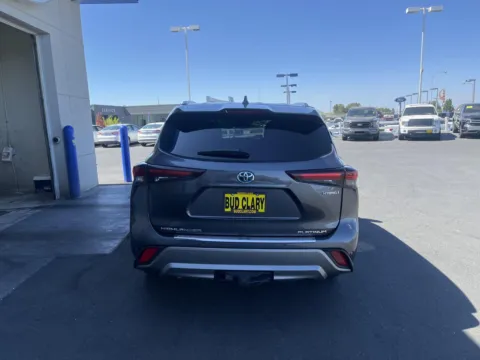 More photos of 2024 Toyota Highlander Hybrid Platinum at Honda of Moses Lake, WA