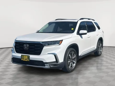 Photos of 2025 Honda Pilot Touring for sale in Moses Lake, WA at Honda of Moses Lake