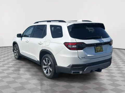 More photos of 2025 Honda Pilot Touring at Honda of Moses Lake, WA