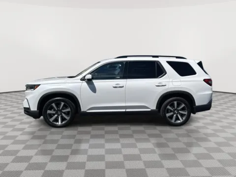 Photos of 2025 Honda Pilot Touring for sale in Moses Lake, WA at Honda of Moses Lake