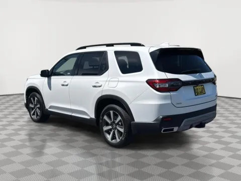 Another view of 2025 Honda Pilot Touring for sale in Moses Lake, WA at Honda of Moses Lake