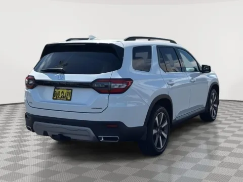 More photos of 2025 Honda Pilot Touring at Honda of Moses Lake, WA