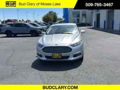 White 2015 Ford Fusion SE for sale in Moses Lake, WA