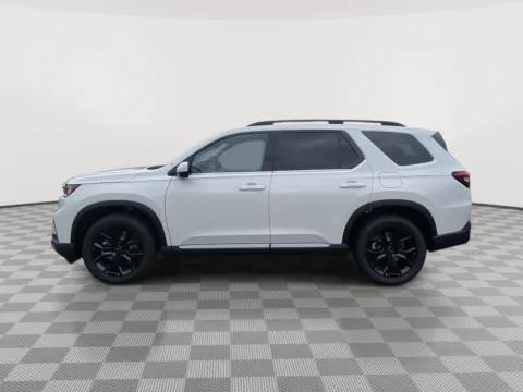 Photos of 2025 Honda Pilot Touring for sale in Moses Lake, WA at Honda of Moses Lake