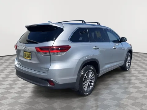 More photos of 2018 Toyota Highlander XLE at Honda of Moses Lake, WA