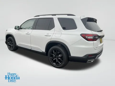 Another view of 2025 Honda Pilot Touring+ for sale in Moses Lake, WA at Honda of Moses Lake