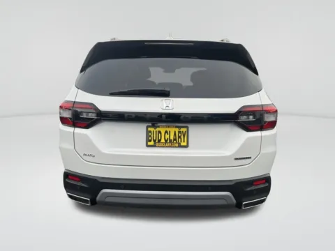 More photos of 2025 Honda Pilot Touring+ at Honda of Moses Lake, WA