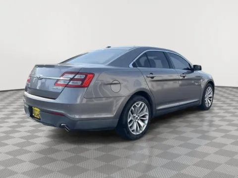 More photos of 2014 Ford Taurus Limited at Honda of Moses Lake, WA