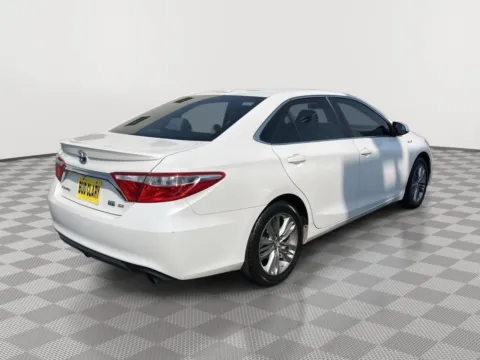 More photos of 2015 Toyota Camry Hybrid SE at Honda of Moses Lake, WA