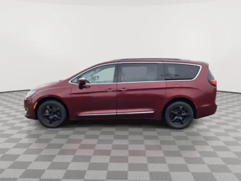 Photos of 2017 Chrysler Pacifica Touring-L Plus for sale in Moses Lake, WA at Honda of Moses Lake