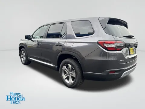 Another view of 2025 Honda Pilot EX-L for sale in Moses Lake, WA at Honda of Moses Lake