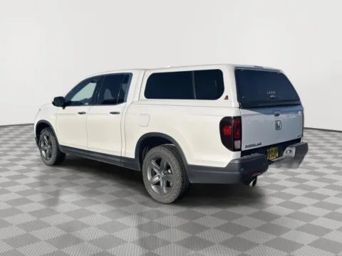 Another view of 2021 Honda Ridgeline RTL-E for sale in Moses Lake, WA at Honda of Moses Lake