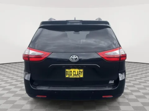 More photos of 2020 Toyota Sienna XLE 7-Passenger at Honda of Moses Lake, WA