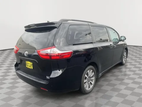 More photos of 2020 Toyota Sienna XLE 7-Passenger at Honda of Moses Lake, WA