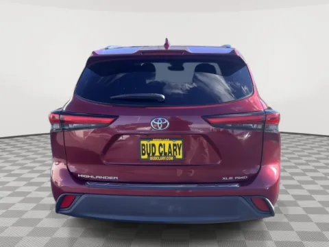 More photos of 2021 Toyota Highlander XLE at Honda of Moses Lake, WA
